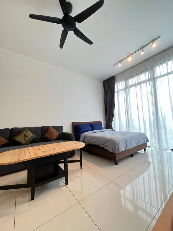 Beacon Executive Suites #Cozyfamilystay #Rooftoppool #13 George Town