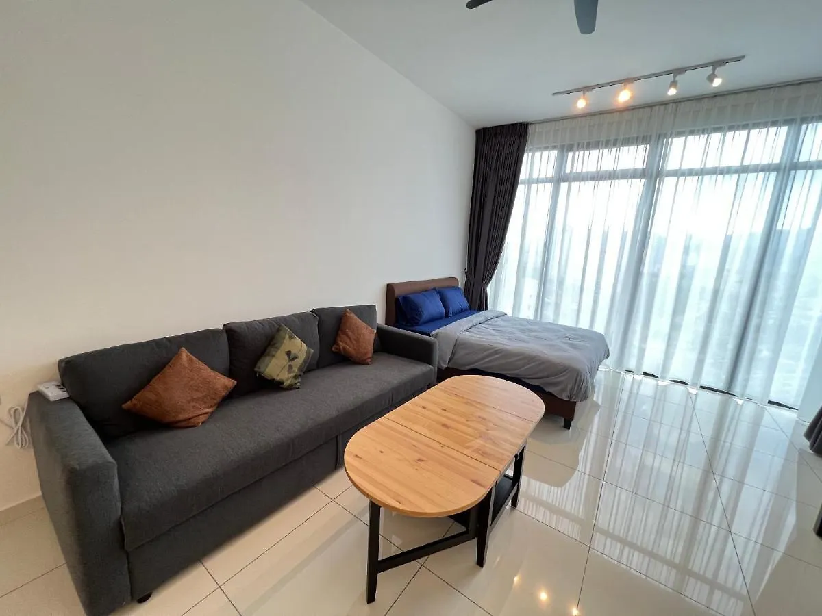 Beacon Executive Suites #Cozyfamilystay #Rooftoppool #13 George Town Apartment