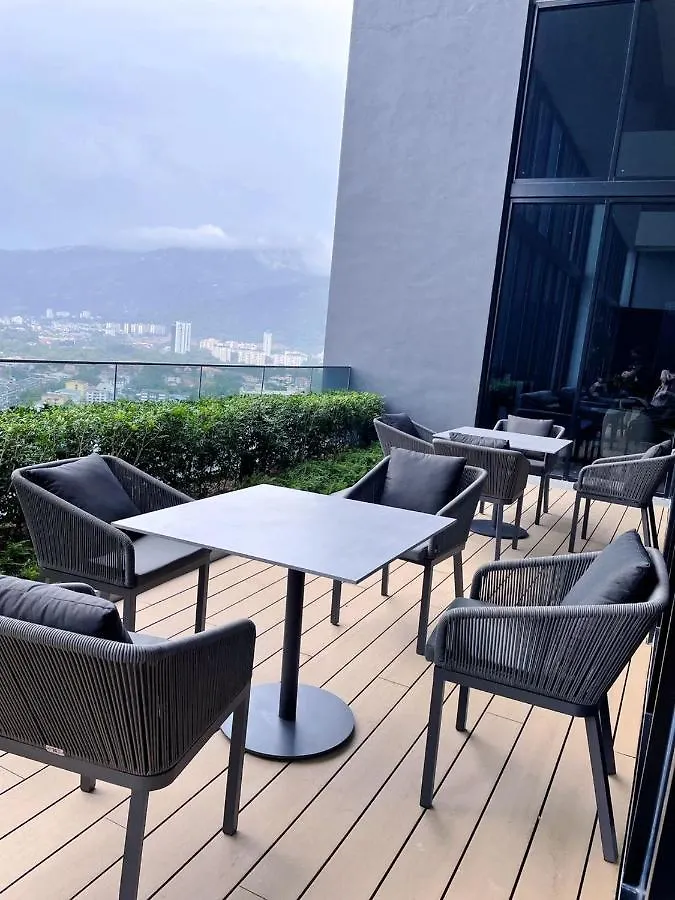 Beacon Executive Suites #Cozyfamilystay #Rooftoppool #13 George Town