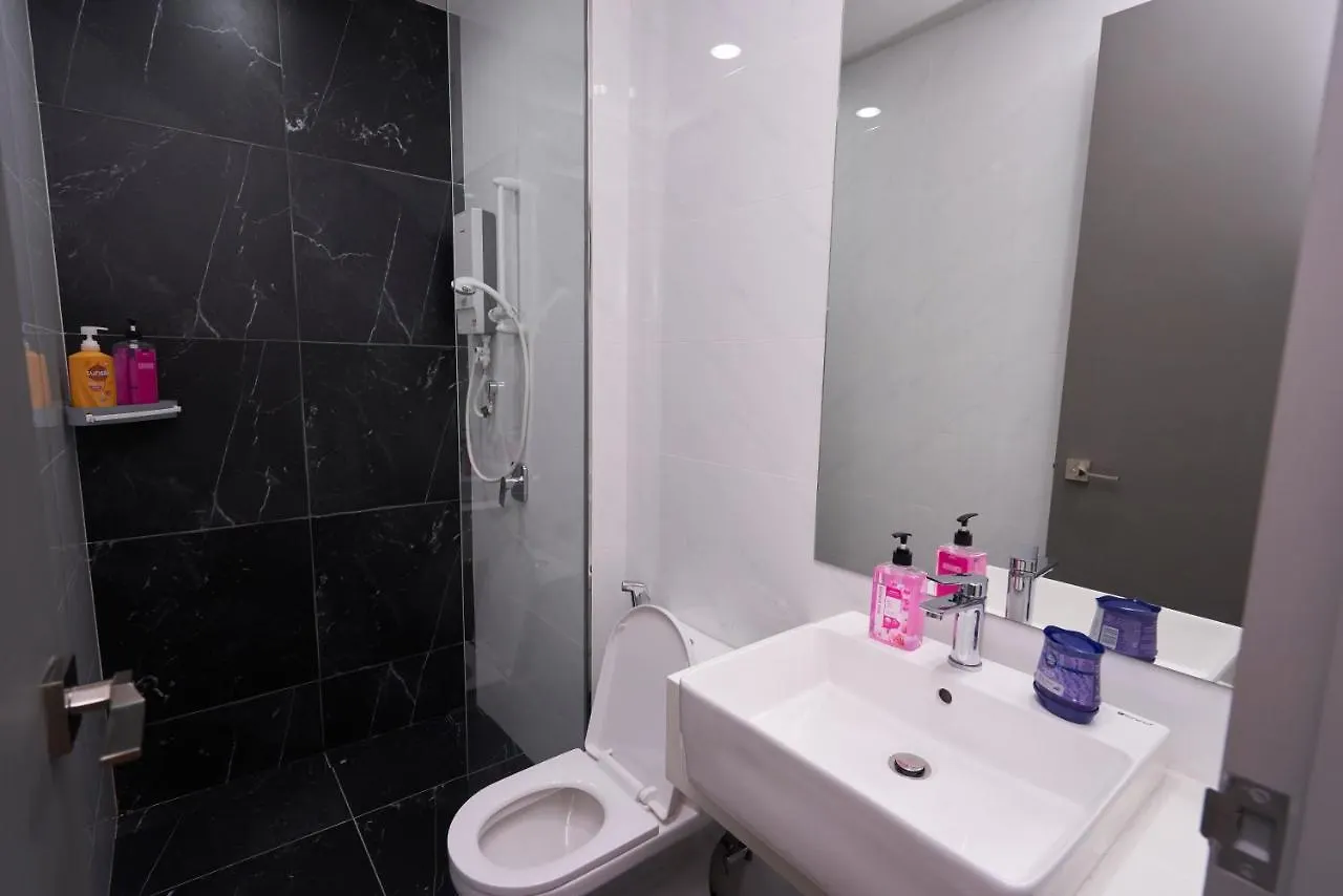 Beacon Executive Suites #Cozyfamilystay #Rooftoppool #13 George Town Malaisie